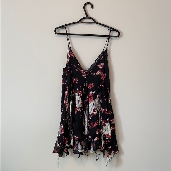 Free People floral and flowy dress - Picture 2 of 3